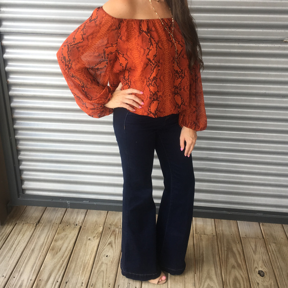 Vince Camuto Tops - Vince Camuto Snake Print Off the Shoulder Top